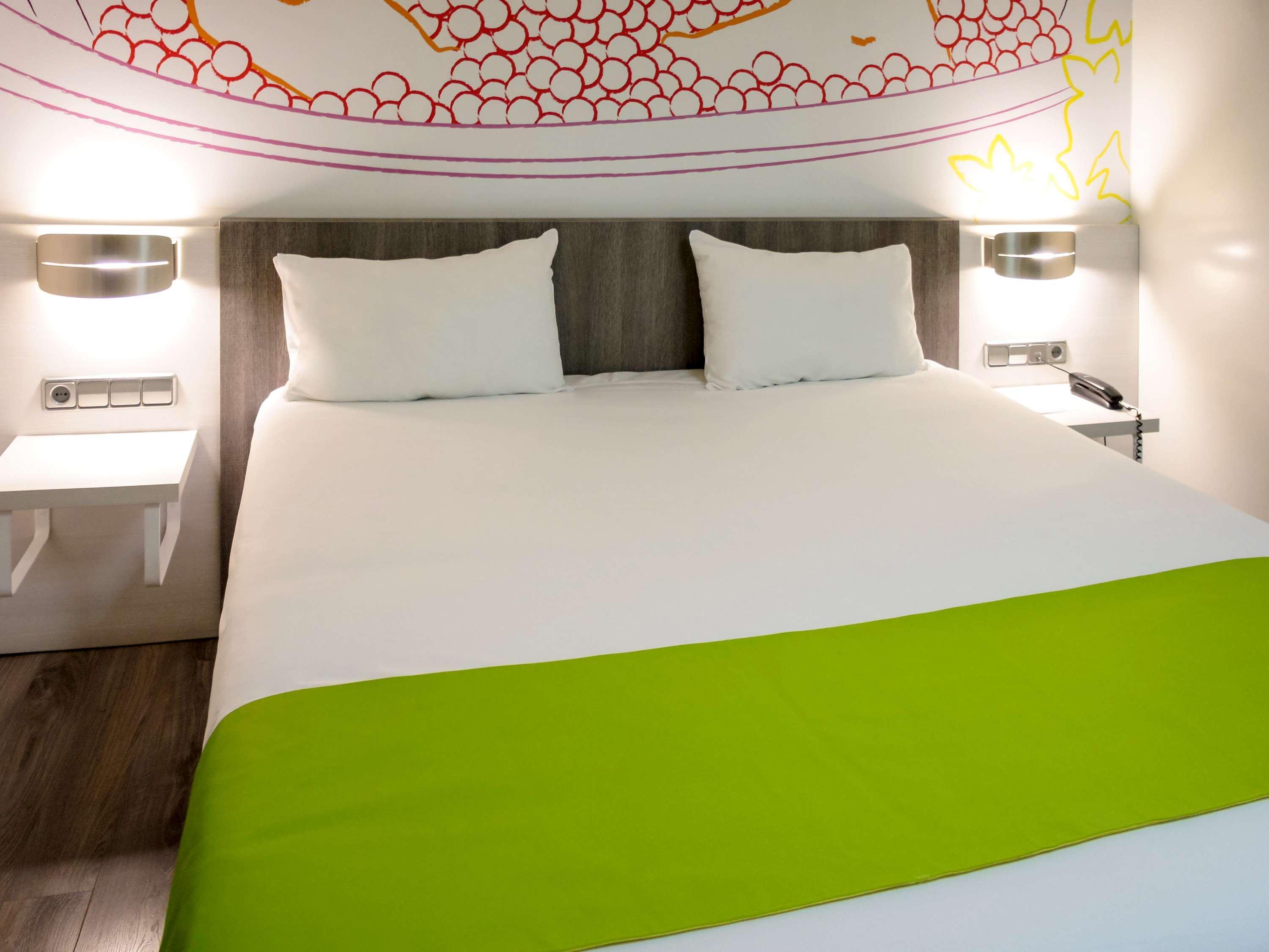 Ibis Styles Madrid Prado Hotel Екстериор снимка