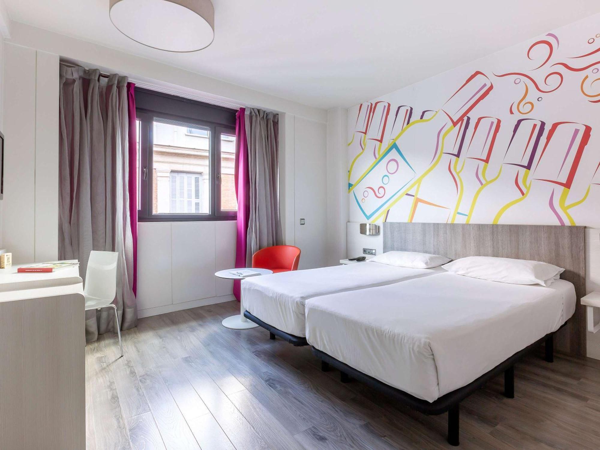 Ibis Styles Madrid Prado Hotel Екстериор снимка