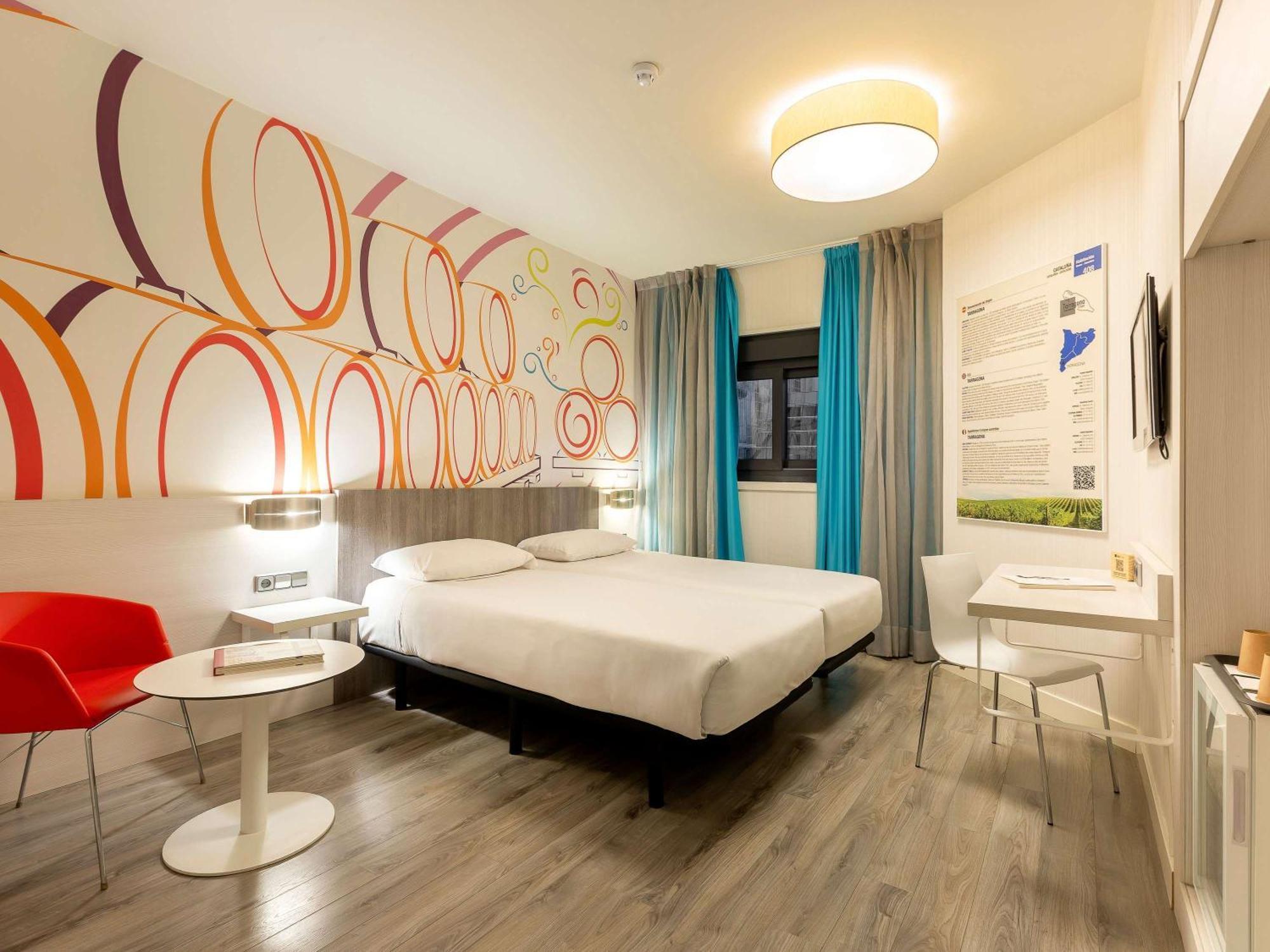 Ibis Styles Madrid Prado Hotel Екстериор снимка