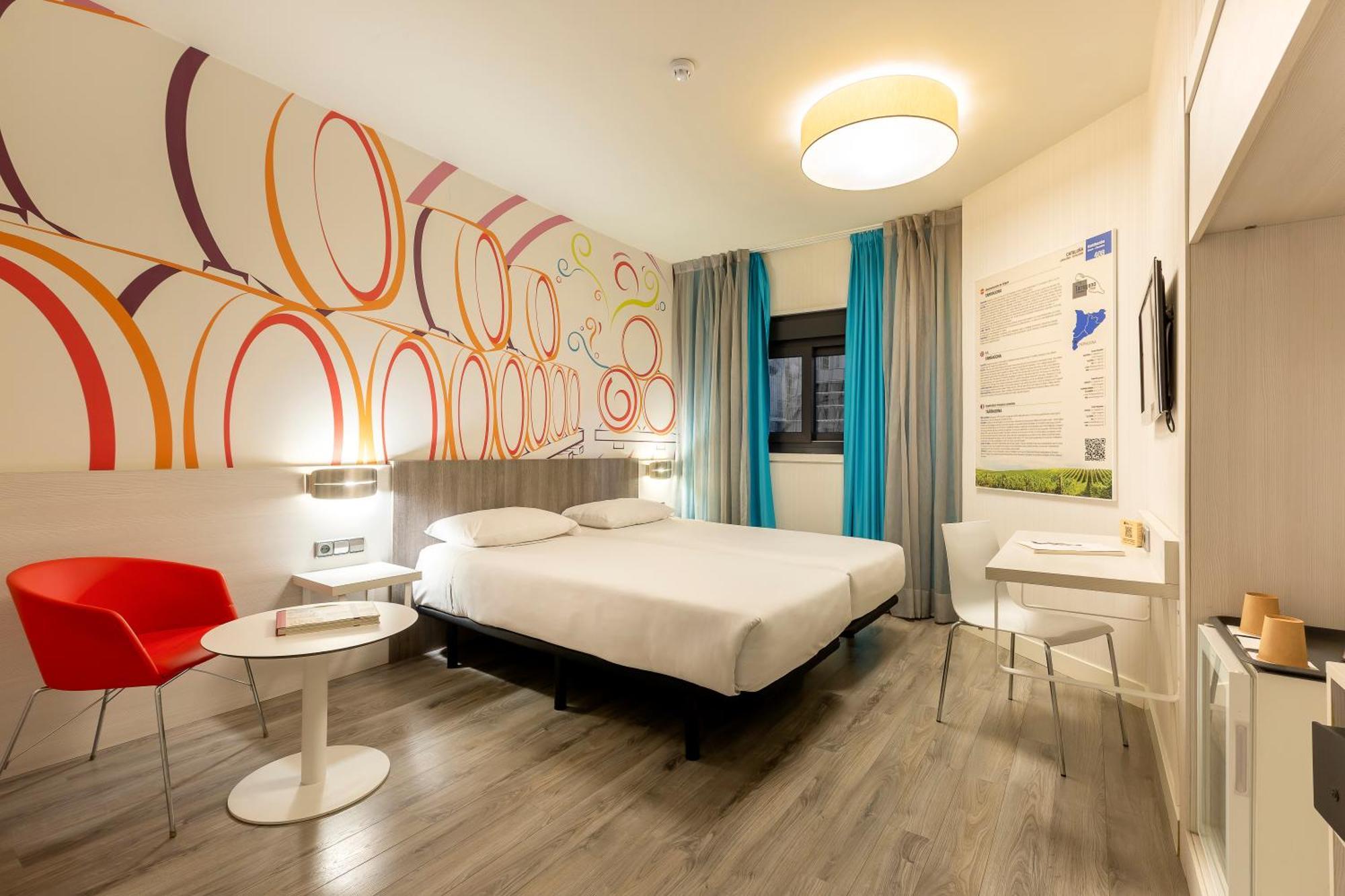 Ibis Styles Madrid Prado Hotel Екстериор снимка