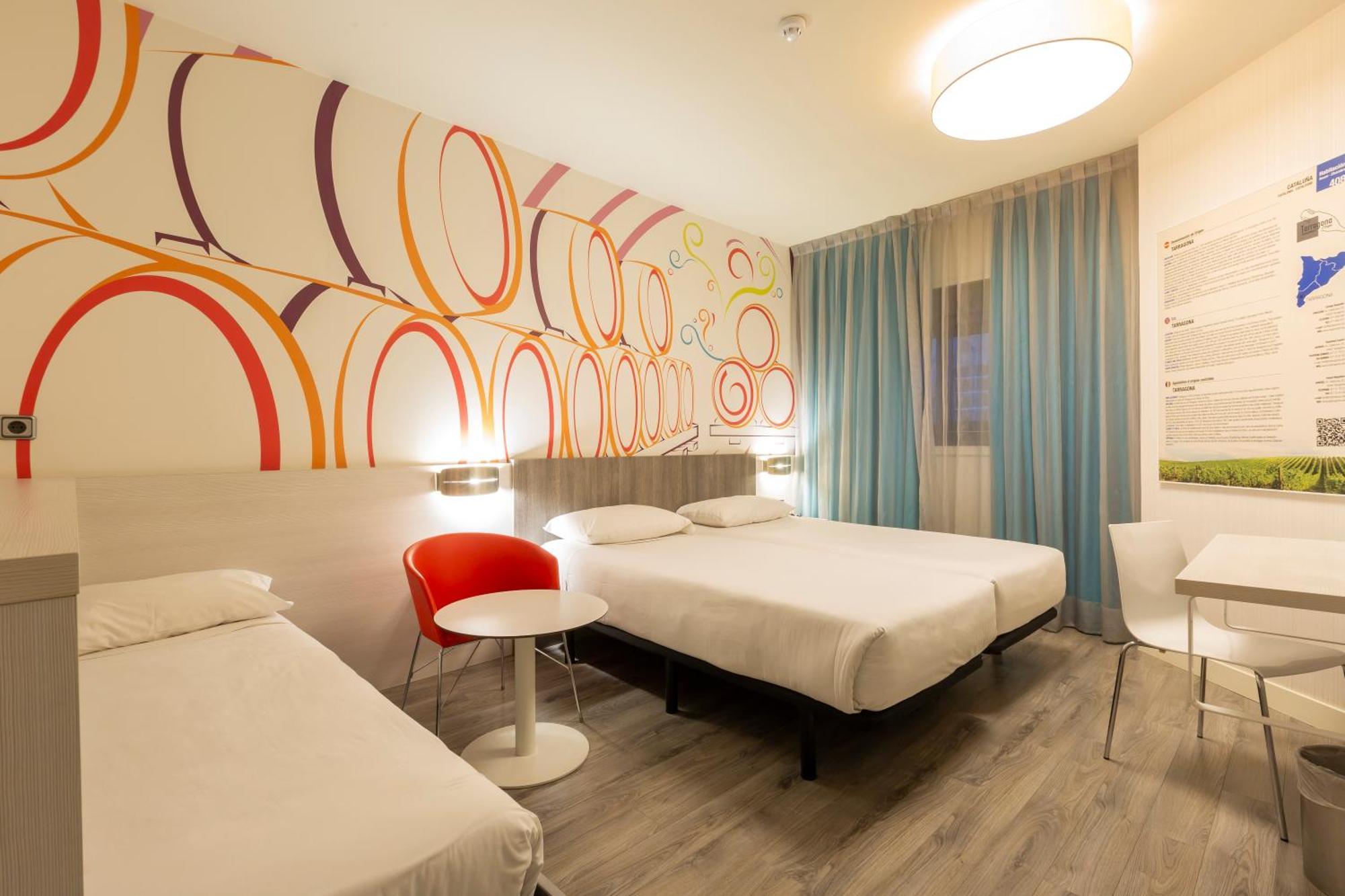 Ibis Styles Madrid Prado Hotel Екстериор снимка