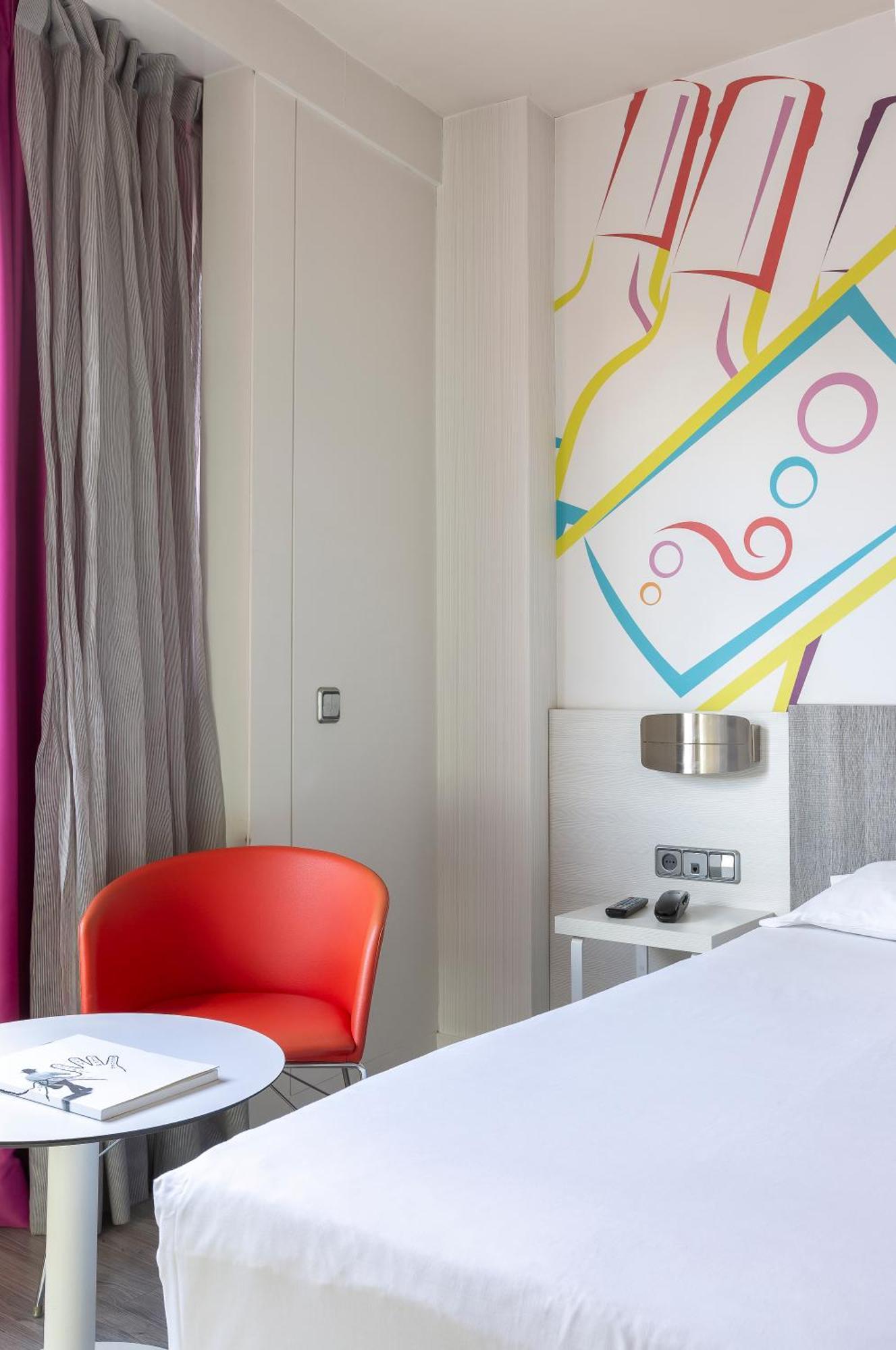 Ibis Styles Madrid Prado Hotel Екстериор снимка