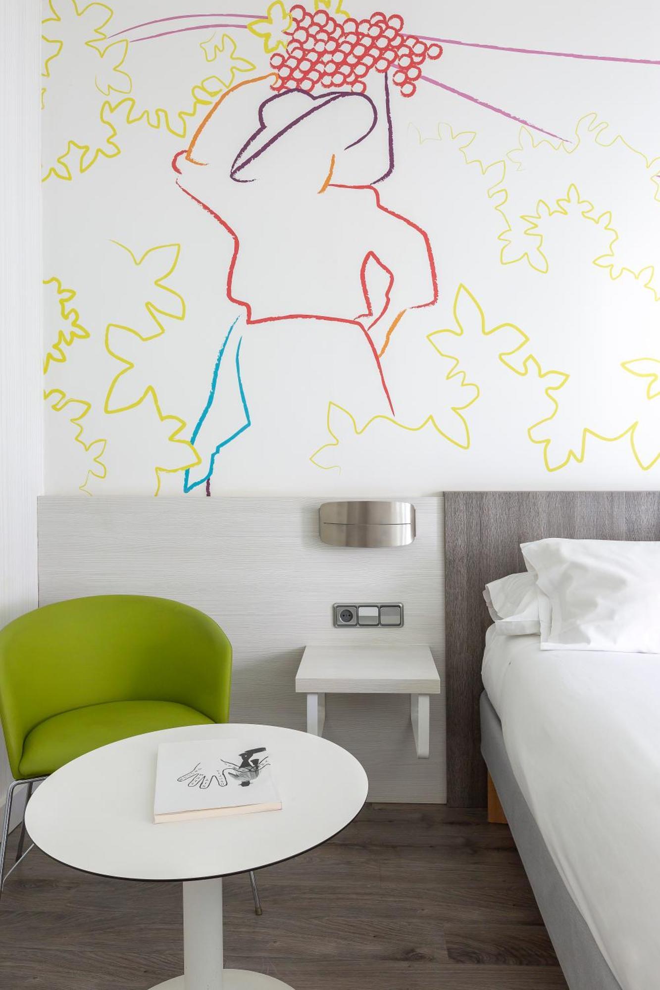 Ibis Styles Madrid Prado Hotel Екстериор снимка